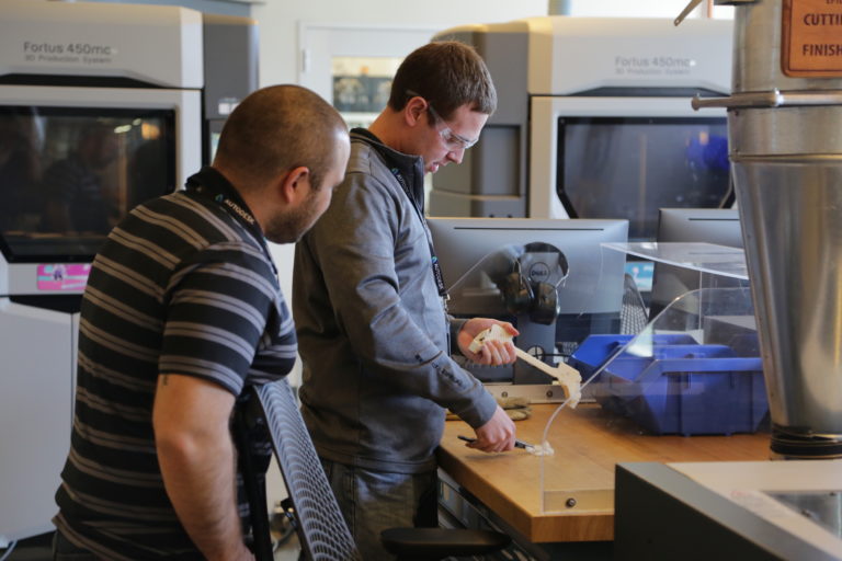 GM and Generative Desing manufacturing